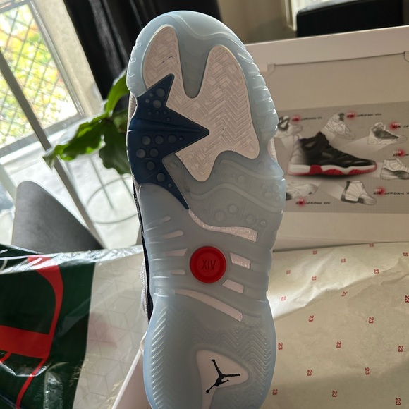 BRAND NEW Jordan Jumpman two trey size 10.5 - Picture 5 of 9